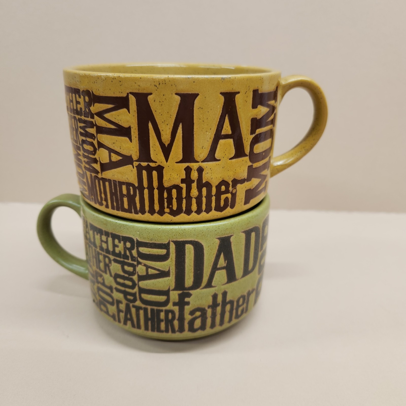Vtg Otagiri Retro 1970\'s Avocado Green Dad & Gold Mom Stoneware Soup Mug Set