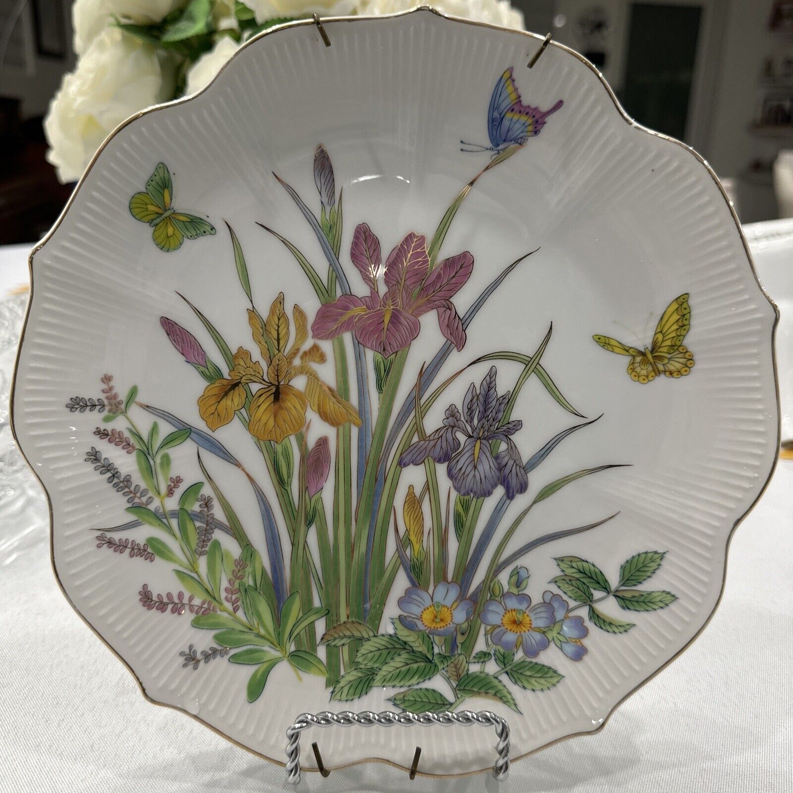 Vintage Srednick White, and Gold Japanese Irises, and Butterflies Plate, 9\