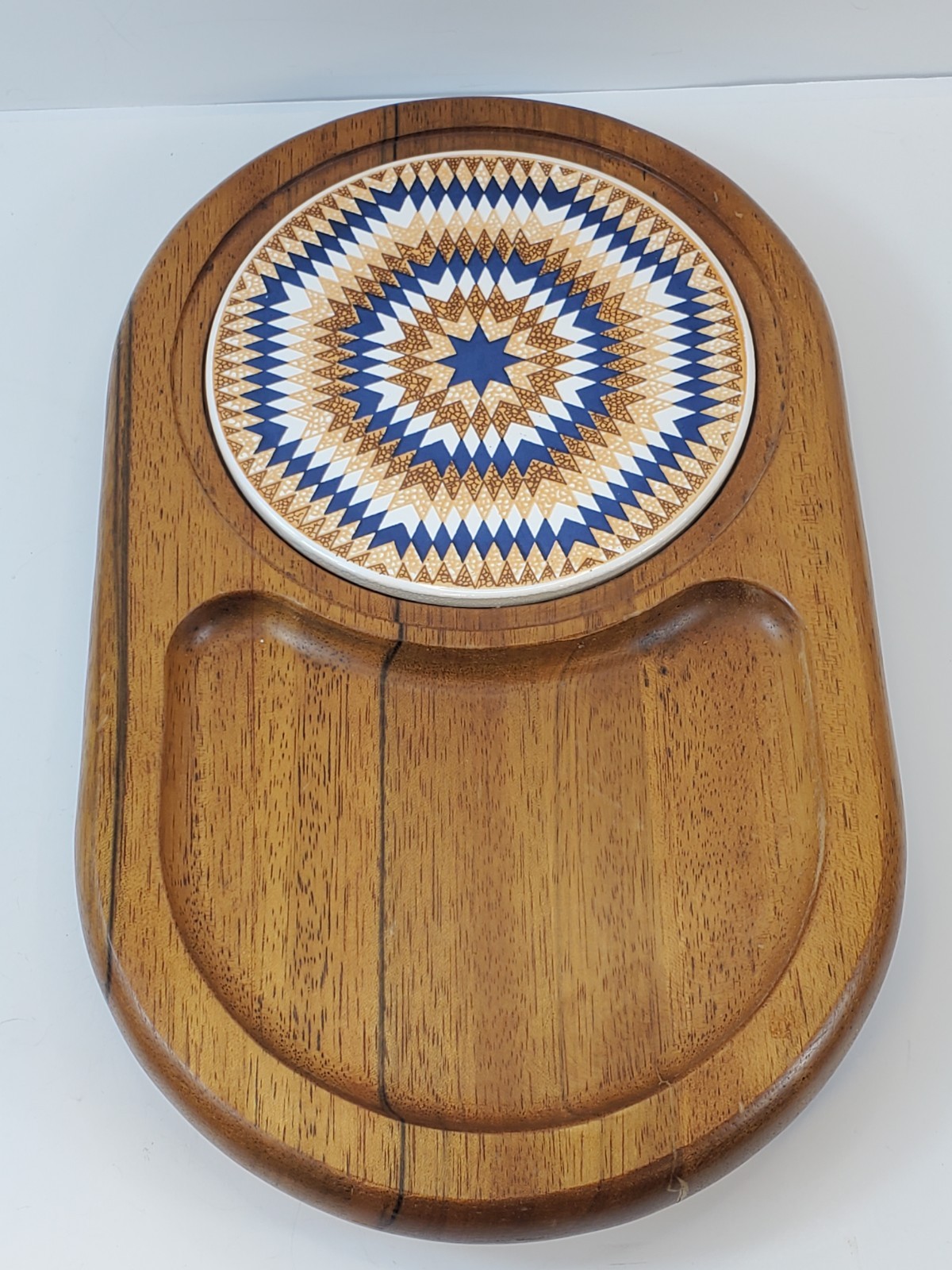 Vintage 1970’s Oval MCM Wood Trivet Or Charcuterie Board W/Round Geometric Tile