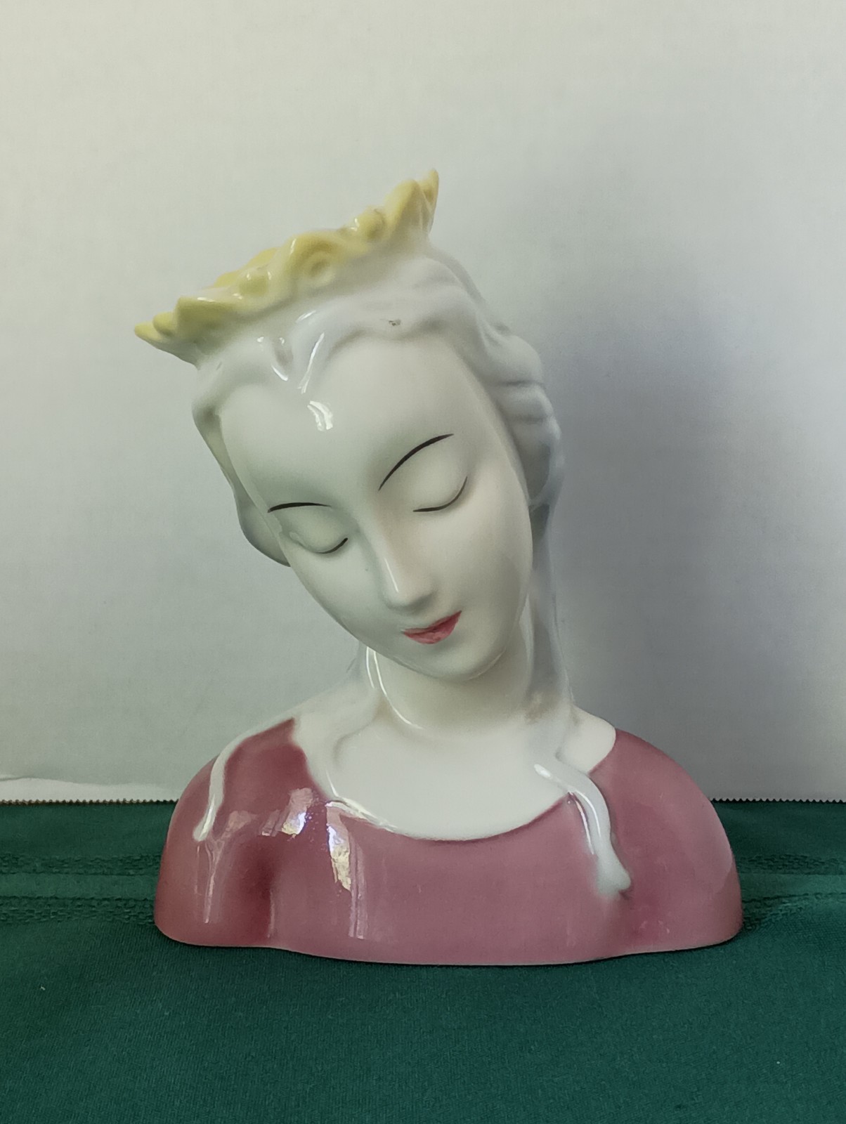 Goldscheider Madonna / Mary Figurine With Crown Bust  P. Funo 