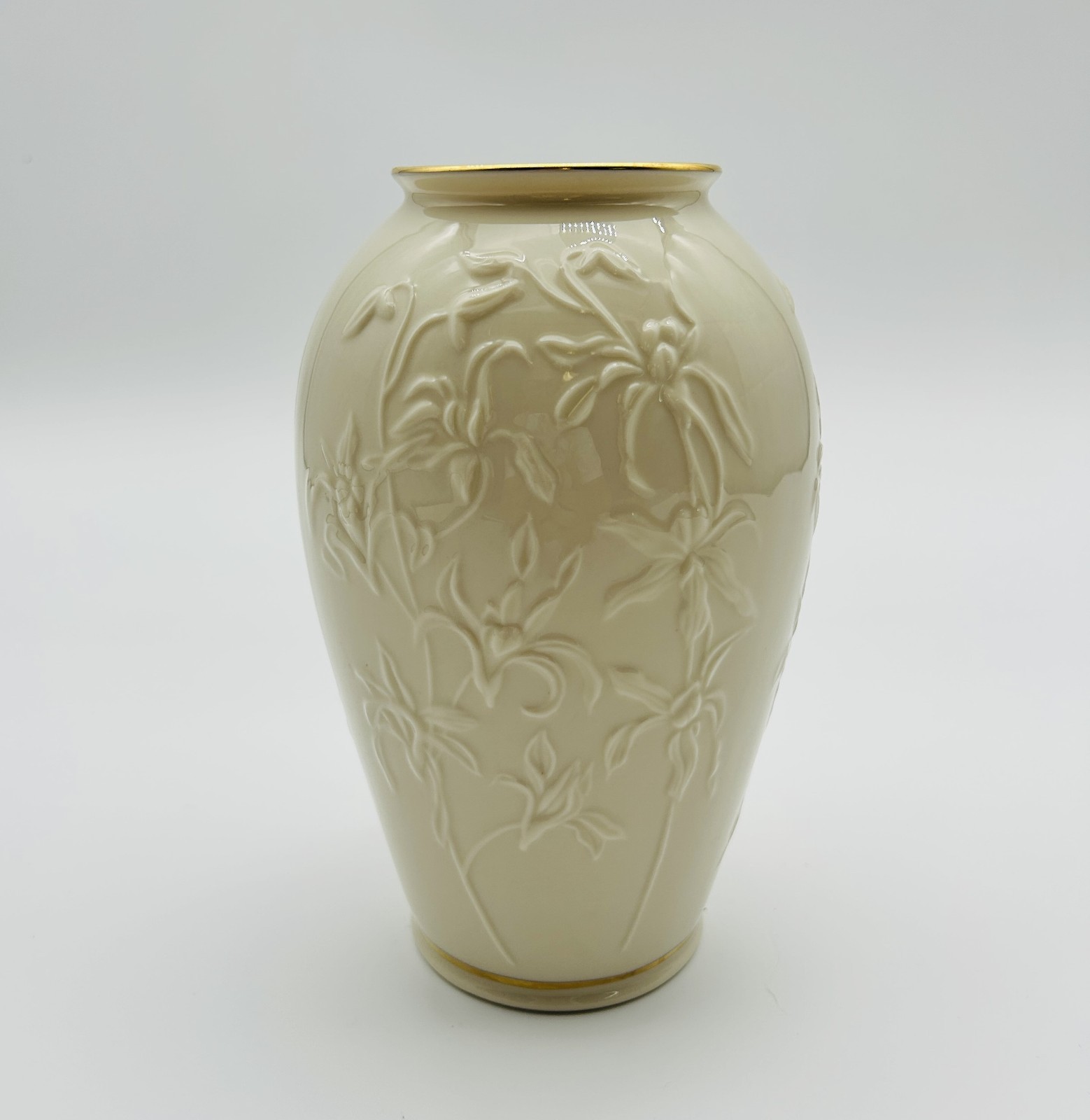 Lenox Vintage Orchid Vase Embossed Floral Ivory Fine China 24K Gold Trim USA 8.2 Lenox Vintage Orchid Vase Embossed Floral Ivory Fine China 24K Gold Trim USA 8.2
