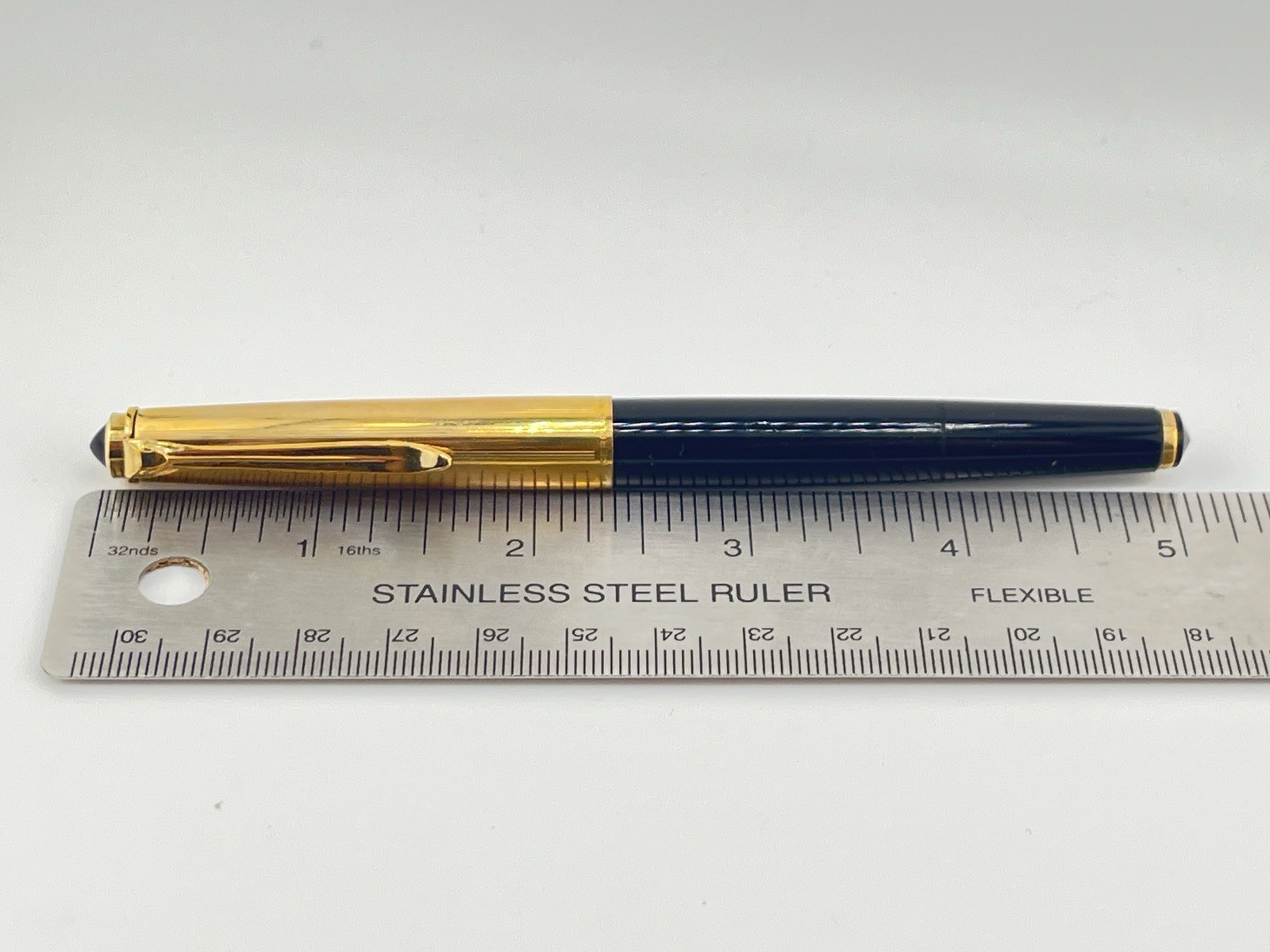 Pelikan P1 Vintage Fountain Pen Piston Filler Gold Med / Fine Nib Germany