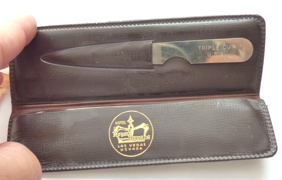 Vintage LAS VEGAS - Royal Nevada - 1950's - Travel Case with Comb & Nail File