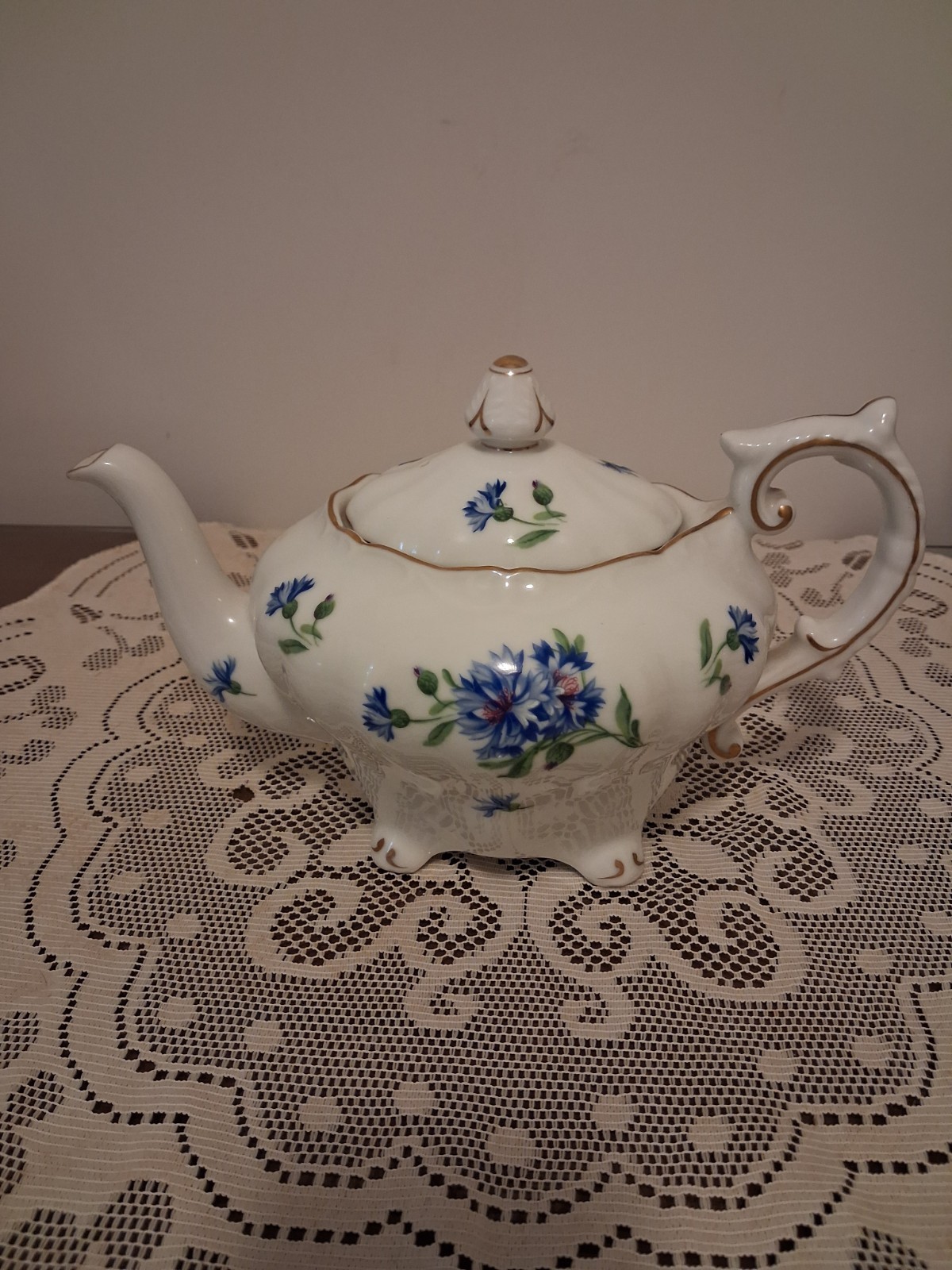 Rossetti Chicago Teapot Meadow Belle Hand Painted Porcelain