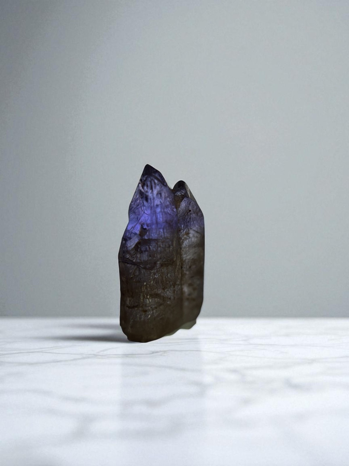 Fine Pleochroic Unheated Natural Tanzanite Crystal Rough Gemstone 7.30 Carats