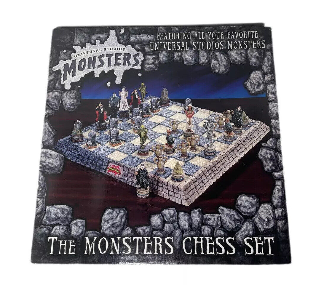 Vintage New Universal Monsters Chess Set In Original Box-RARE See Close-up Pics