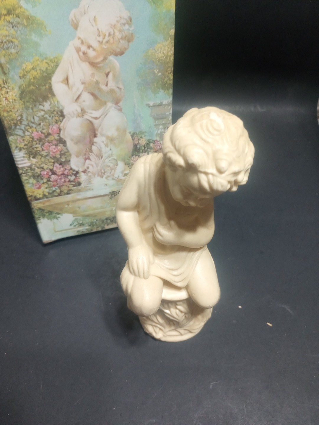 OLD VINTAGE AVON POMANDER- FLORENTINE CHERUB ROOM FRAGRANCE w/ Box 7\ OLD VINTAGE AVON POMANDER- FLORENTINE CHERUB ROOM FRAGRANCE w/ Box 7\