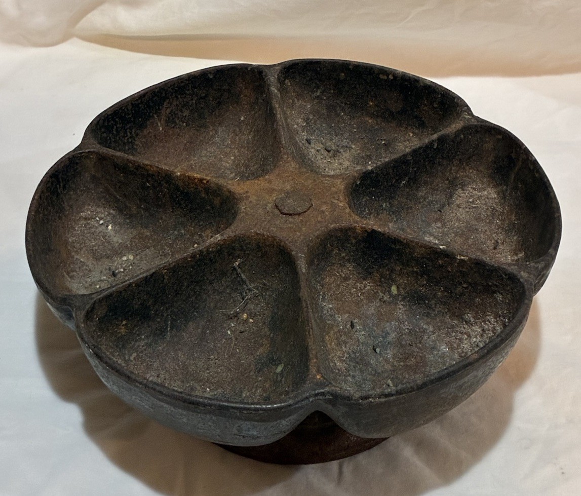 Antique Cast Iron Rotating Cobbler’s Nail Caddy Star Nail Cup Co. 