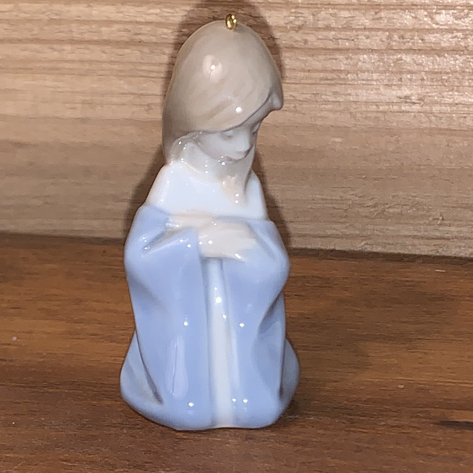Vintage 1989 Lladro Nativity Virgin Mary Kneeling Christmas Ornament Blue White