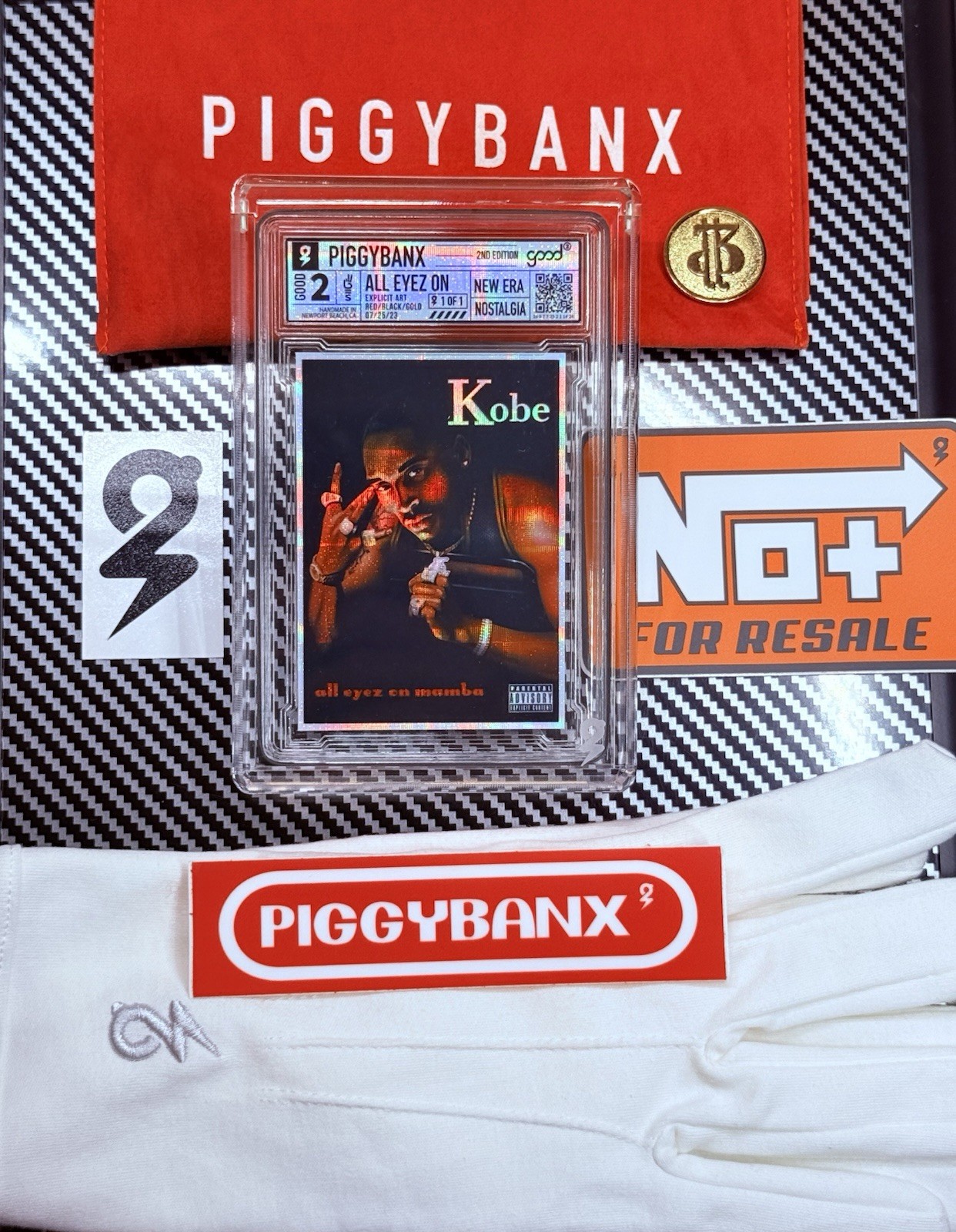 PIGGYBANX Kobe Bryant “All Eyes On“ Griddy 2nd Edition #1/1🔥Coin/Stickers/Bag🔥 PIGGYBANX Kobe Bryant “All Eyes On“ Griddy 2nd Edition #1/1🔥Coin/Stickers/Bag🔥