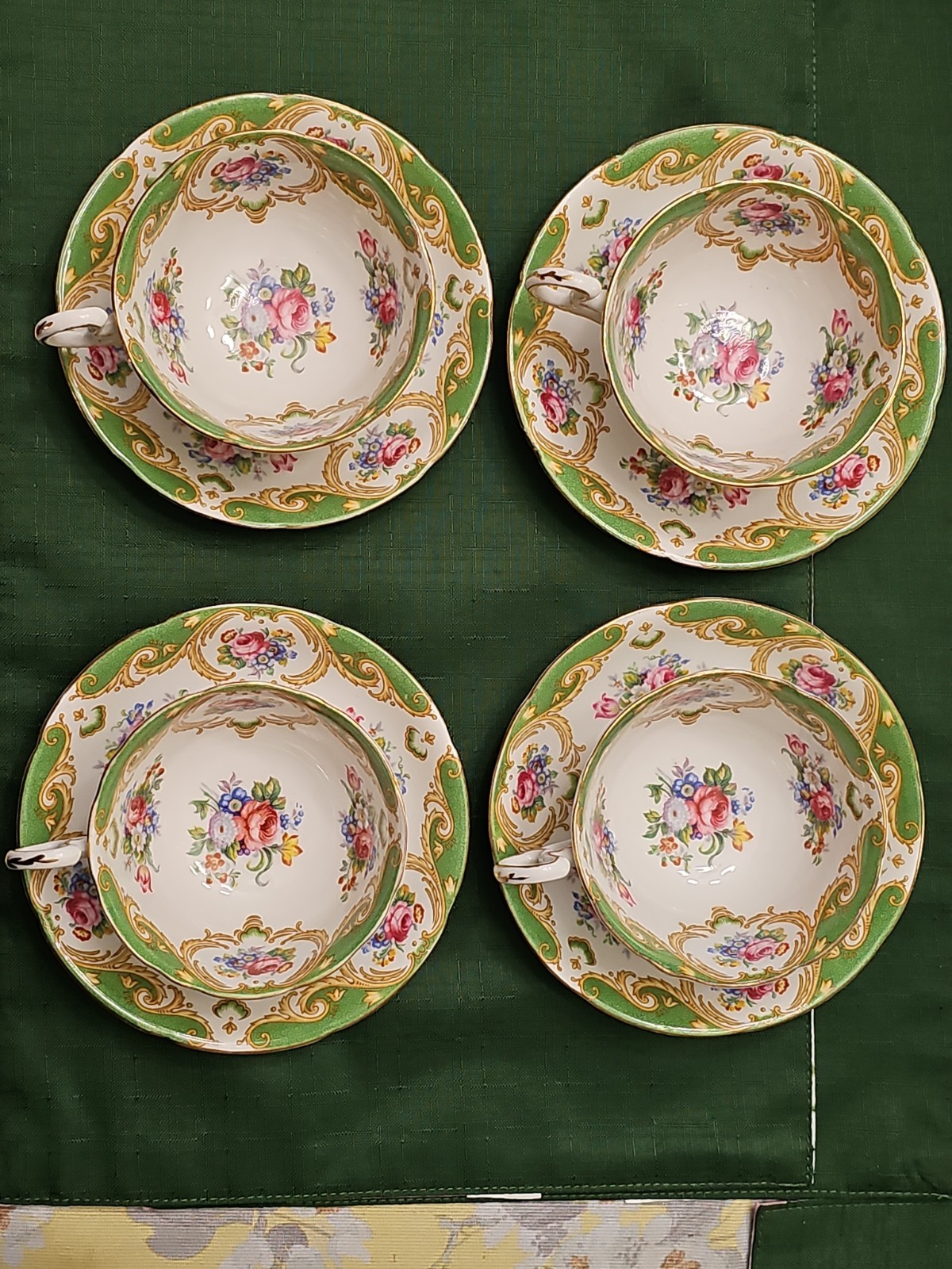 Vtg,Royal Grafton, Tea set of 4,Top Quality #6536T, Amazing  pattern,no flea bit