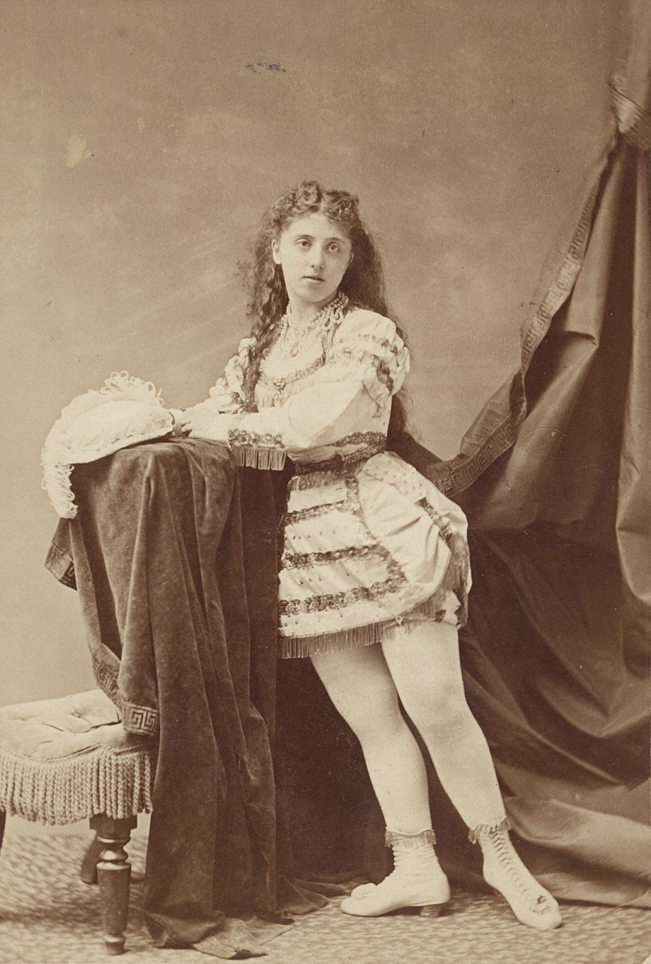 c. 1870\'s Burlesque Performer Mary Pitt Albumen Cabinet Photo by J Guerney & Son