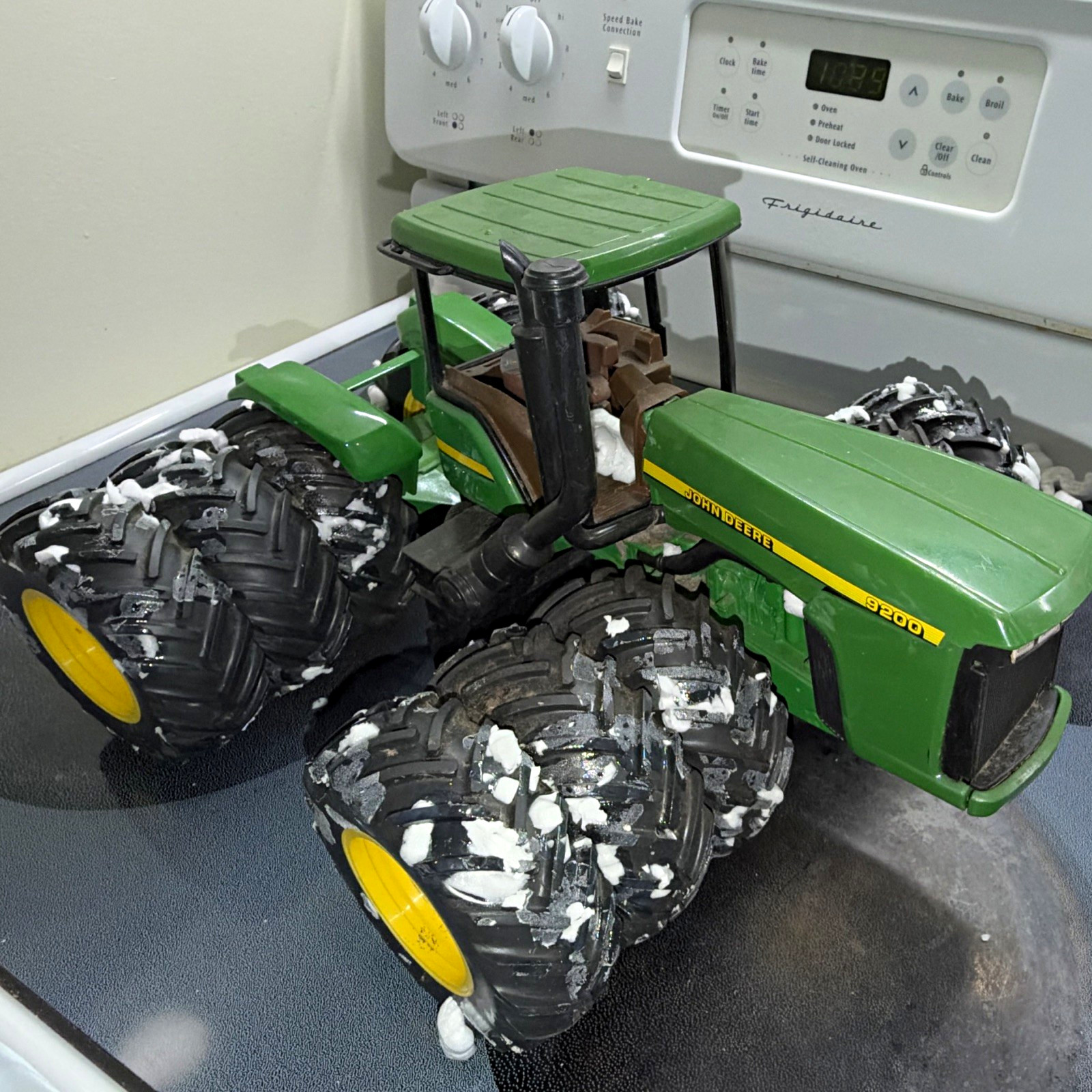 John Deere 9200 4850 Green & Yellow Diecast Tractor Toy, Agriculture Theme