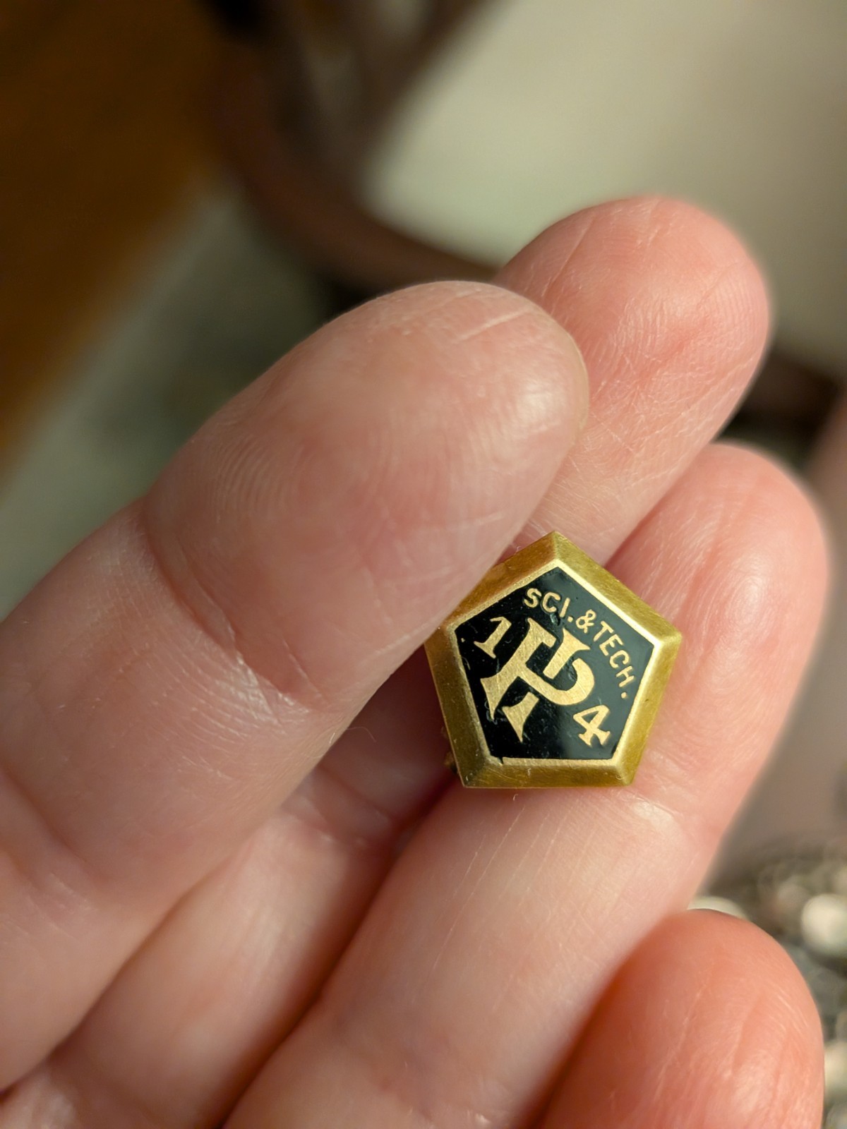 14K Gold Antique Science & Tech Achievement Pin Davidson College-LG Balfour 1914