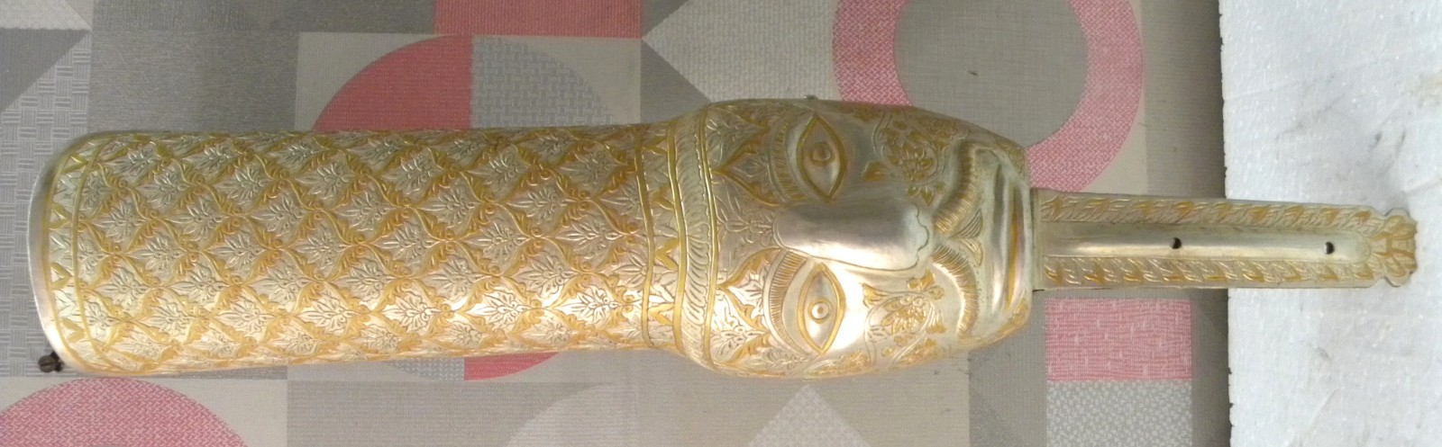 MUSEUM LEVEL GAUNTLET PATA SWORD WARRIOR FIGURE HAND GUARD SILVER FLOWER MOTIFS MUSEUM LEVEL GAUNTLET PATA SWORD WARRIOR FIGURE HAND GUARD SILVER FLOWER MOTIFS