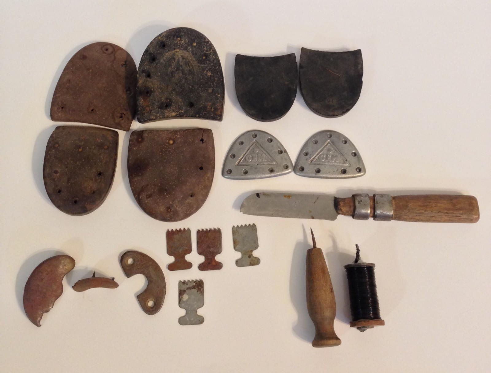 Vintage Cobbler Shoe Repair Lot Tools Wire Spool Downy Gem Random Heels Bearfoot