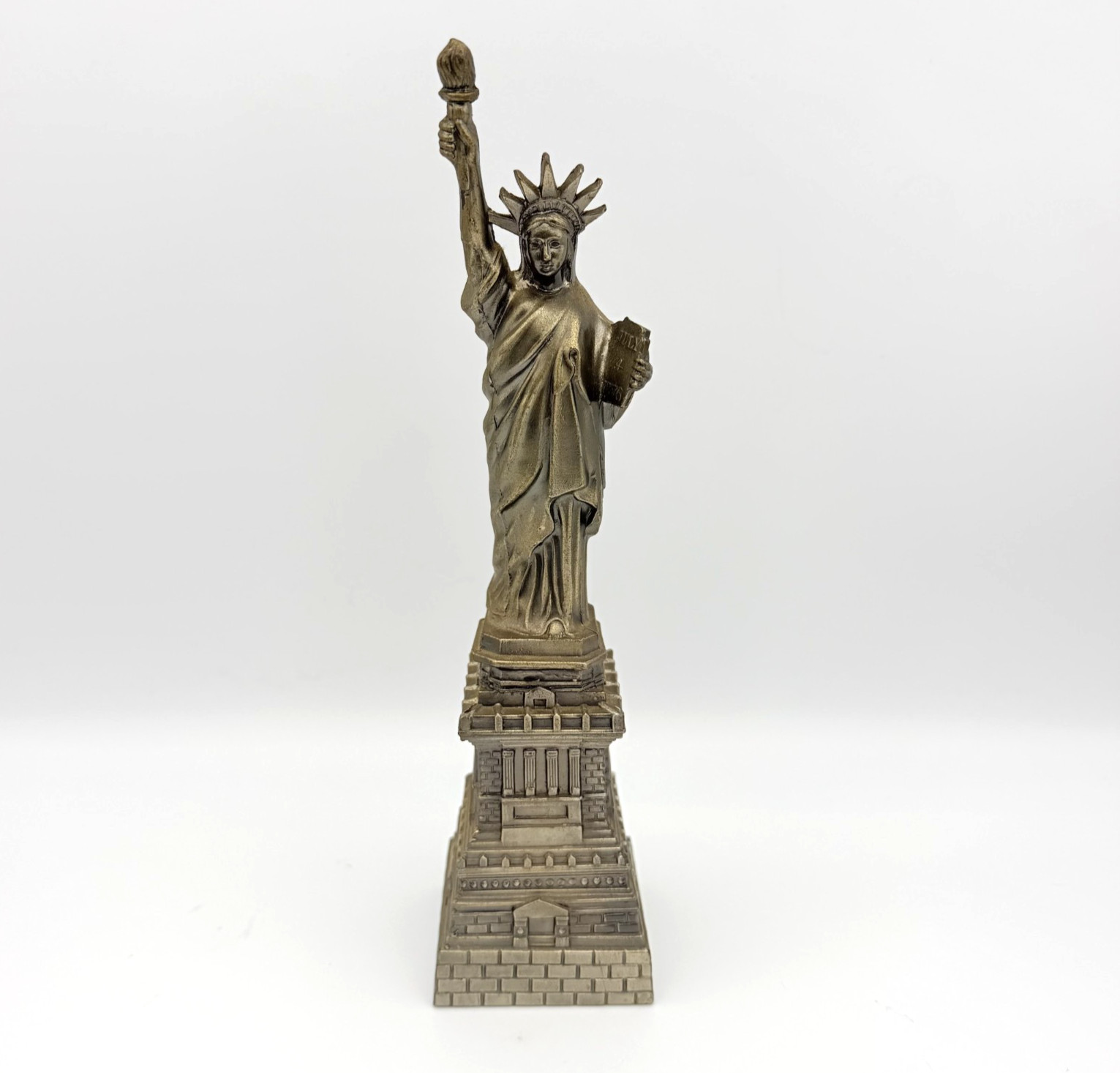 Vintage Statue of Liberty Figurine Tabletop Lighter 10\ Vintage Statue of Liberty Figurine Tabletop Lighter 10\