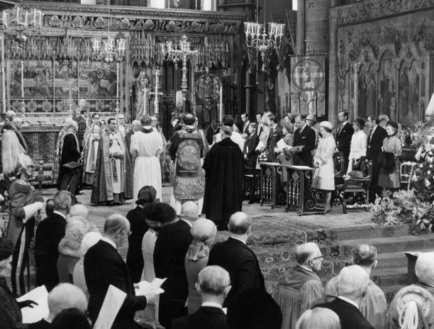 Queen Elizabeth II & Prince Philip, Duke Edinburgh, other memb- 1972 Old Photo