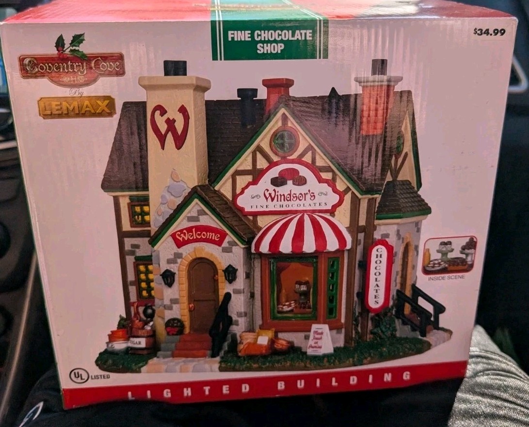 WINDSOR'S FINE CHOCOLATE SHOP New LEMAX CHRISTMAS VILLAGE TOWN Building RARE NIB