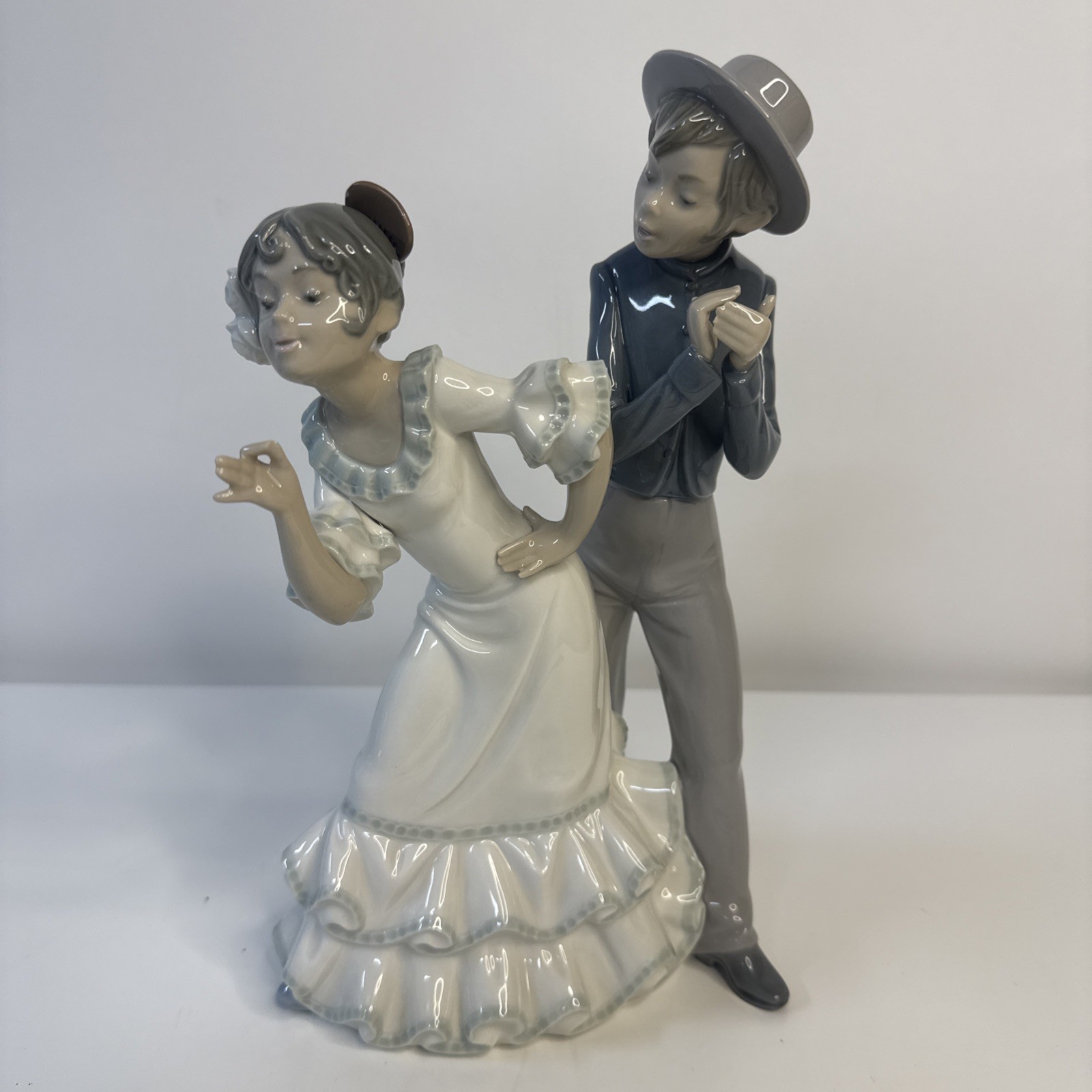 Vintage Retired NAO Lladro Spain Figure Flamenco Dancers Boy Girl Stamp 26 MINT
