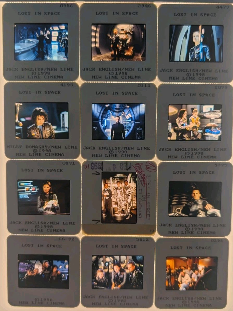 LOST IN SPACE GARY OLDMAN ORIG LOT OF 12 35mm Color Slides A1042