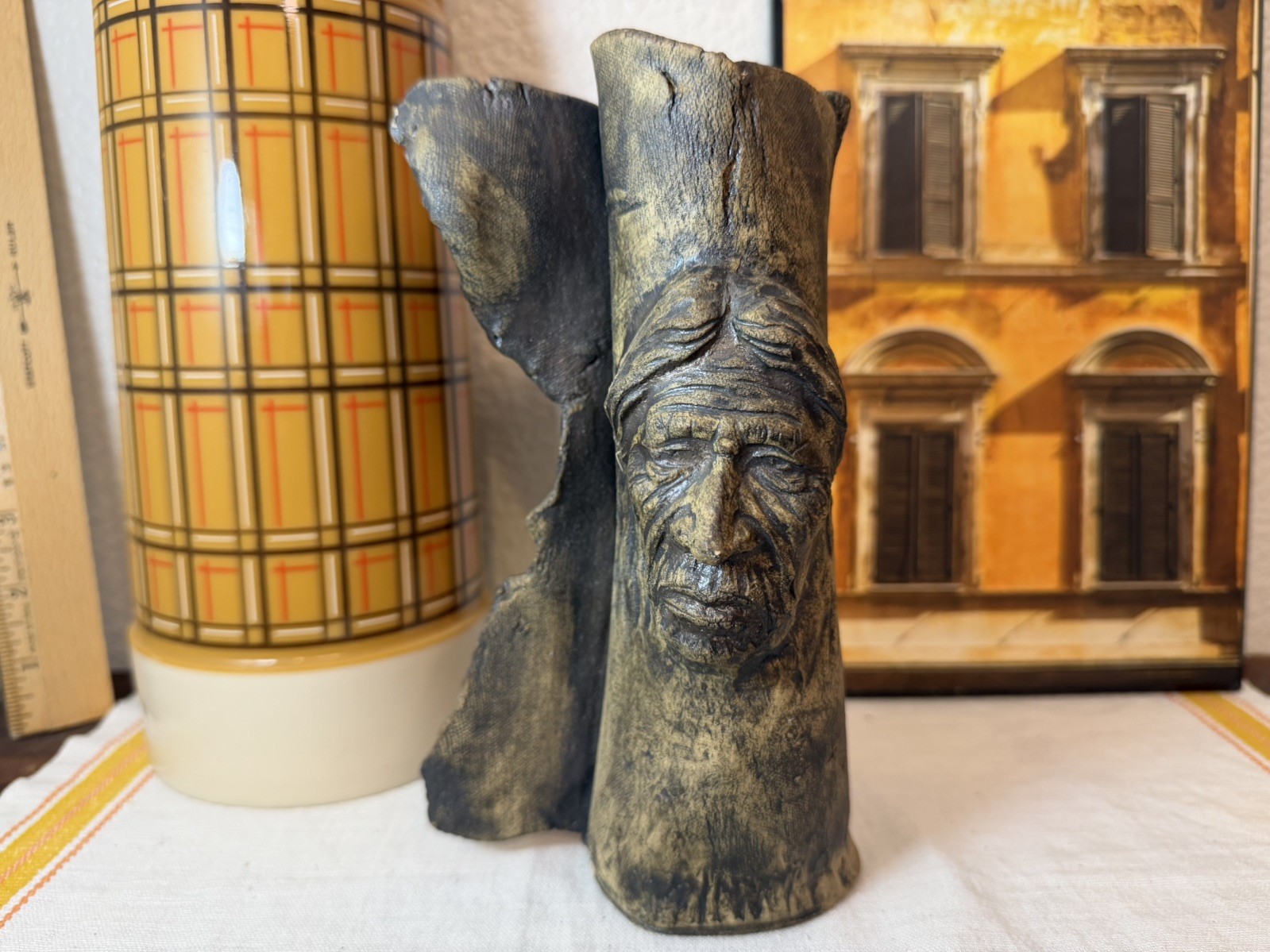 Vtg Hand Carved Native American Face, Clay Log flower vase - Original Rare find 