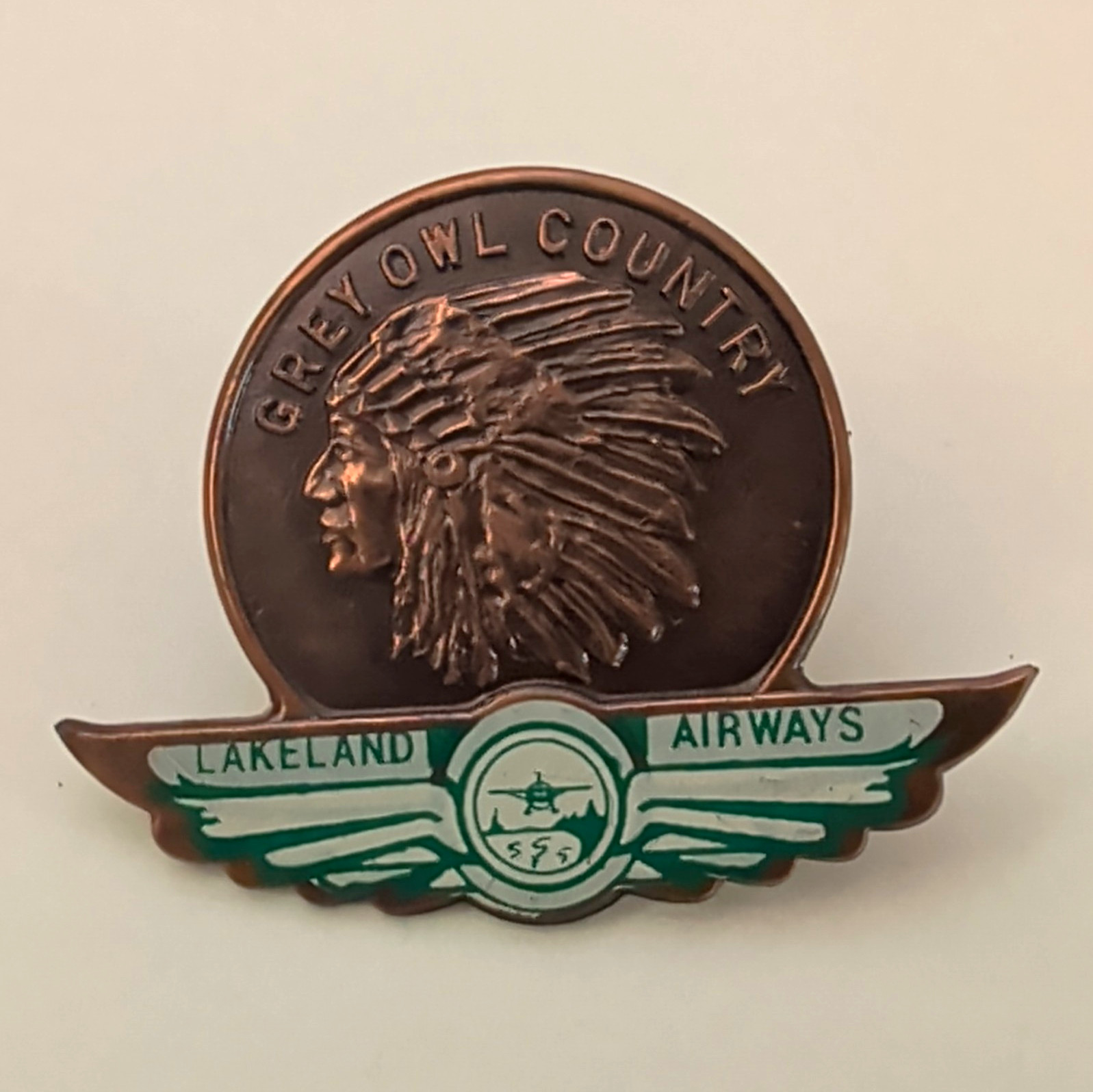 Lakeland Airways Grey Owl Country Collectible Pin Badge - Badges & Pins