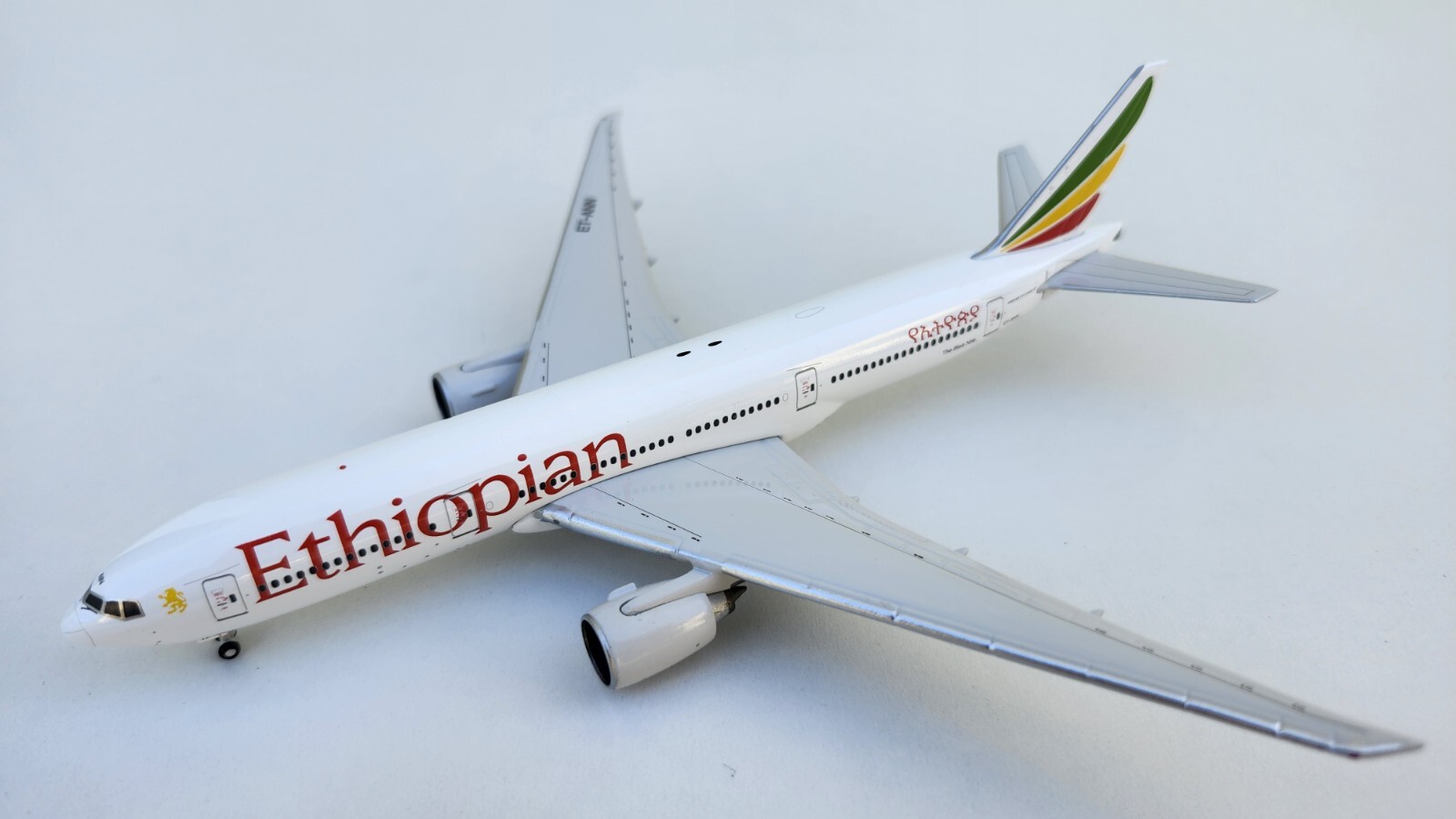 1:400 Gemini Jets Ethiopian Airlines Boeing 777-200LR GJETH1019 ET-ANN Model