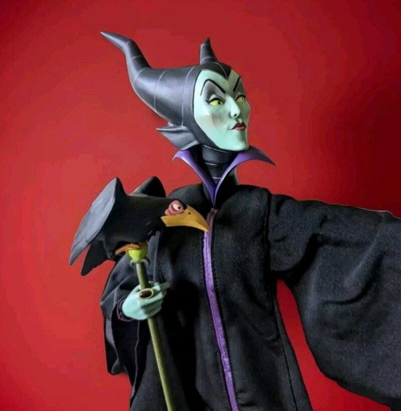 Disney Sideshow Sleeping Beauty Maleficent Premium Format Figure Statue Big Fig