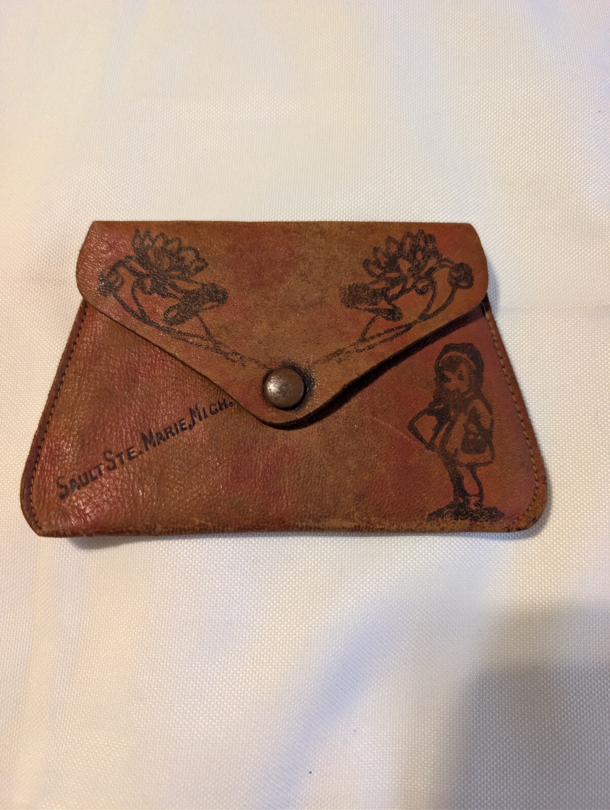 Distressed Vintage 1940s Sault Ste Marie MI Souvenir Leather Coin Purse Women’s Distressed Vintage 1940s Sault Ste Marie MI Souvenir Leather Coin Purse Women’s