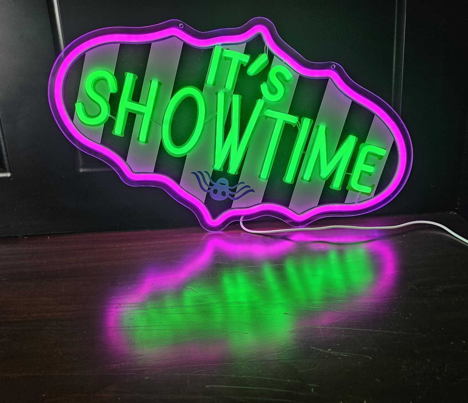 It\'s Showtime Beetlejuice Light-Up Neon Led Dimmable Light Decor W/ USB Plug