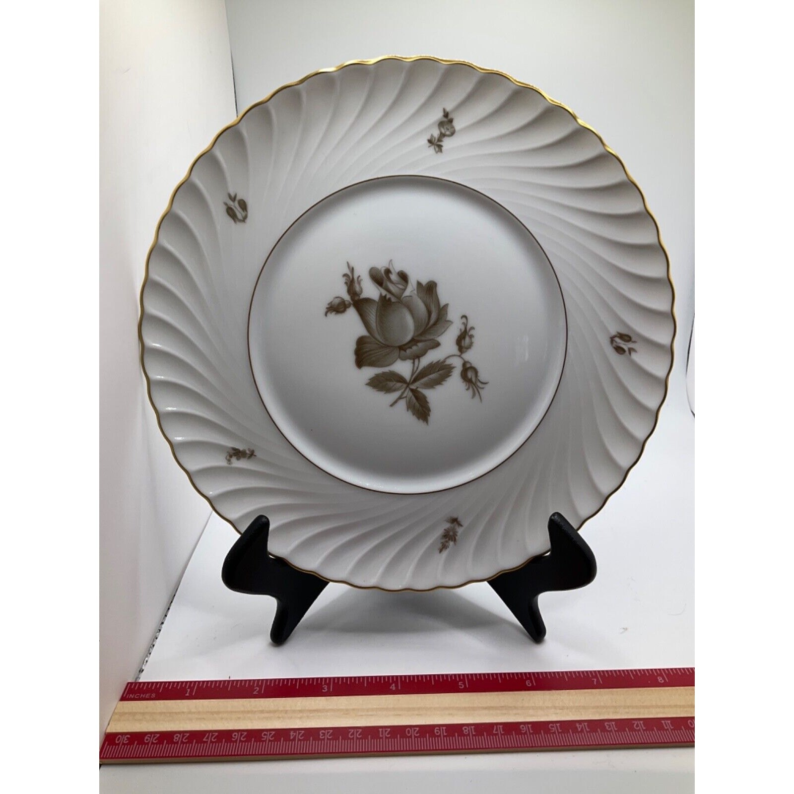 Vintage Königl. pr. Tettau Bavaria Salad Plate  8\
