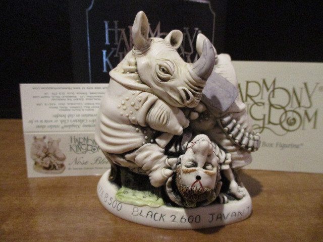 SALE Harmony Kingdom Nose Bleed Rhinos Revenge on Hunters UK Made