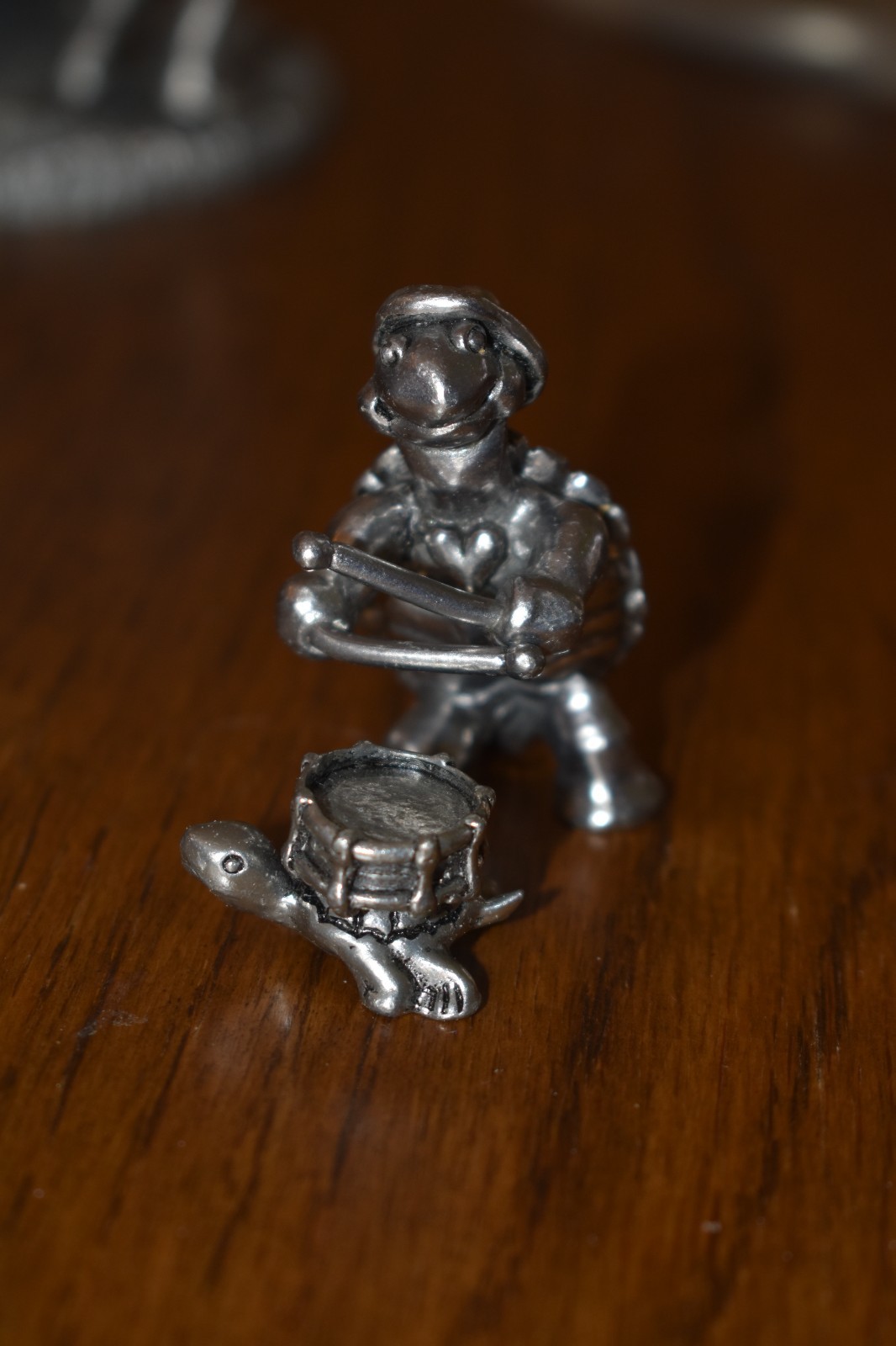 1978 Schmid Fine Pewter Symphony Band TURTLE DRUMMER & DRUM #0043 Figurine