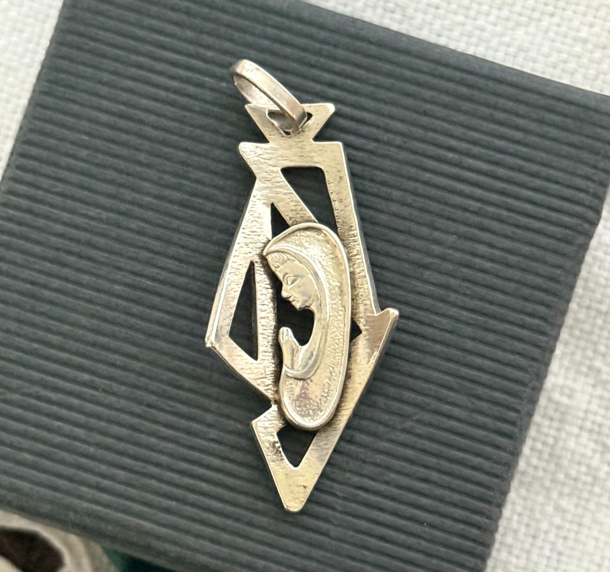 Vintage 1970s Italian 800 Silver Madonna Virgin Mary Pendant Modernist 4g