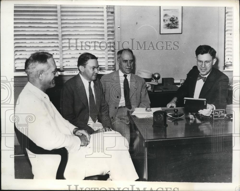 1934 Press Photo Dr. Royal N. Chaeman, Hamilton P. Agee and Dr. Herbert Gregogry