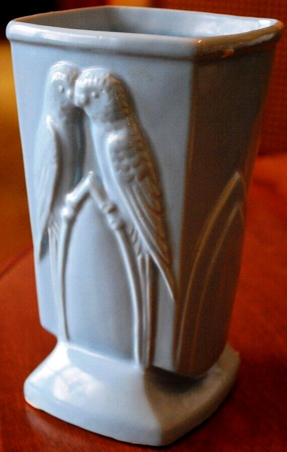 RARE Robinson Ransbottom BLUE PARAKEET LOVEBIRD VASE Roseville Ohio Pottery DECO
