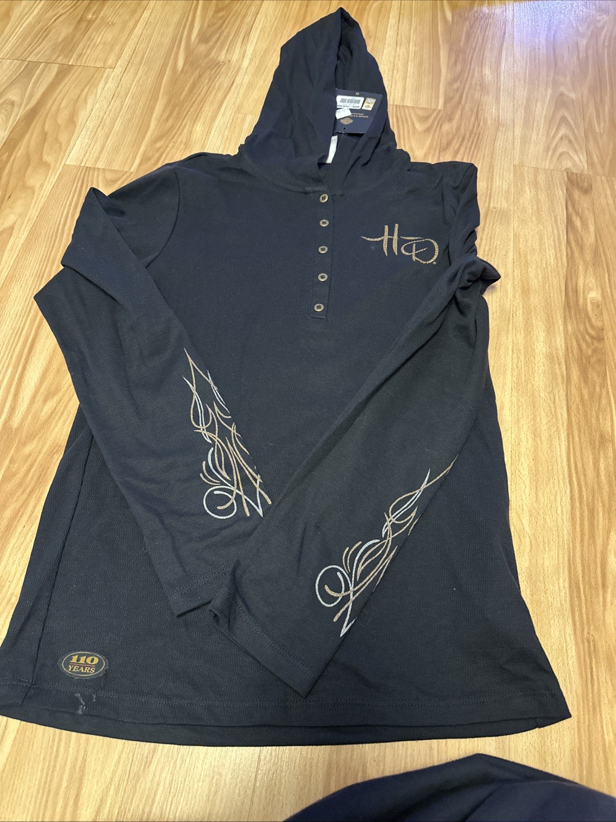 NWT Harley-Davidson black henley w/bronze \