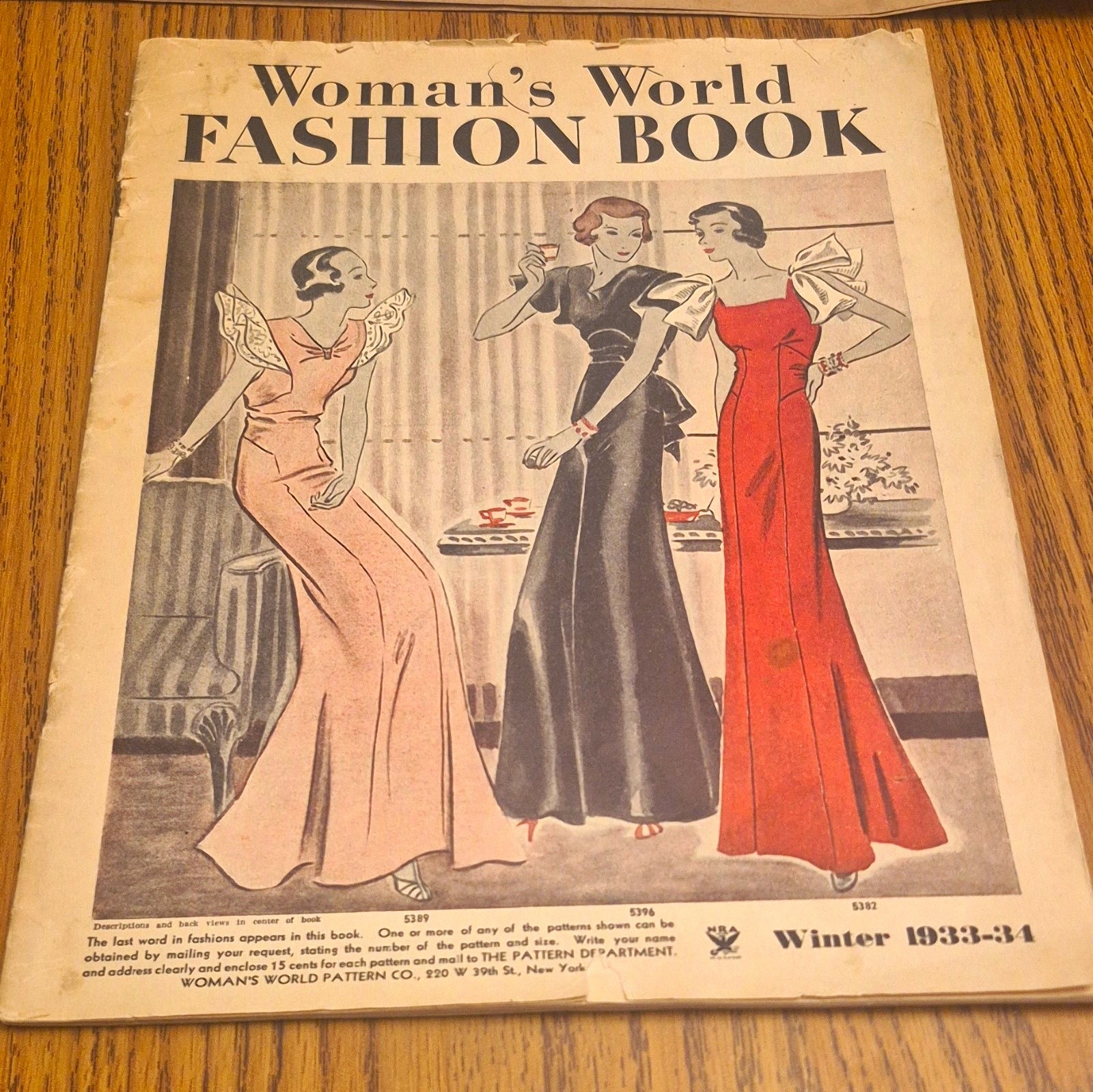 Woman\'s World Pattern Co. Women\'s Fashion Book Winter 1933-1934 Depresion Era
