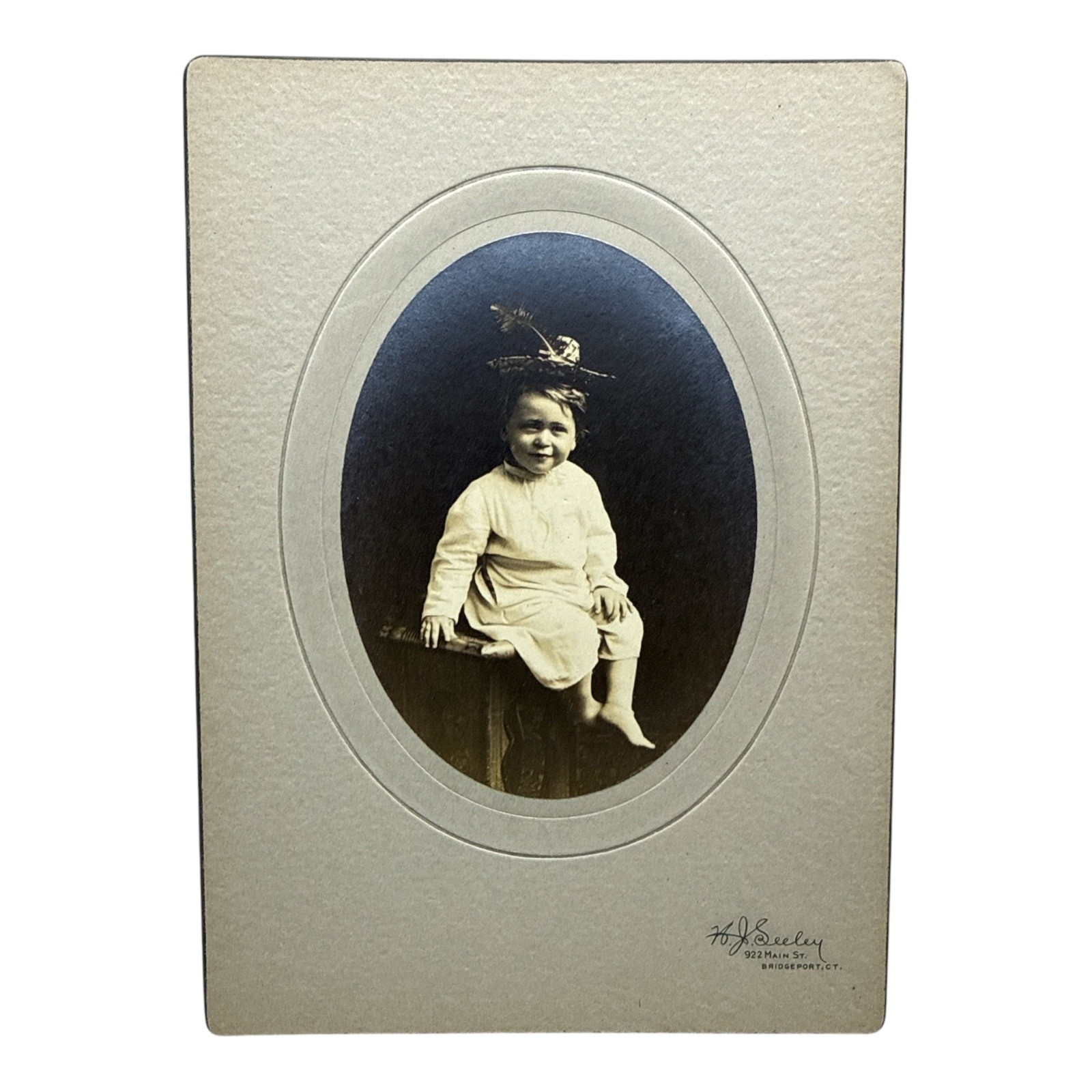 Antique H J Seeley Photography Bridgeport CT Cabinet Card Photo Portrait Child