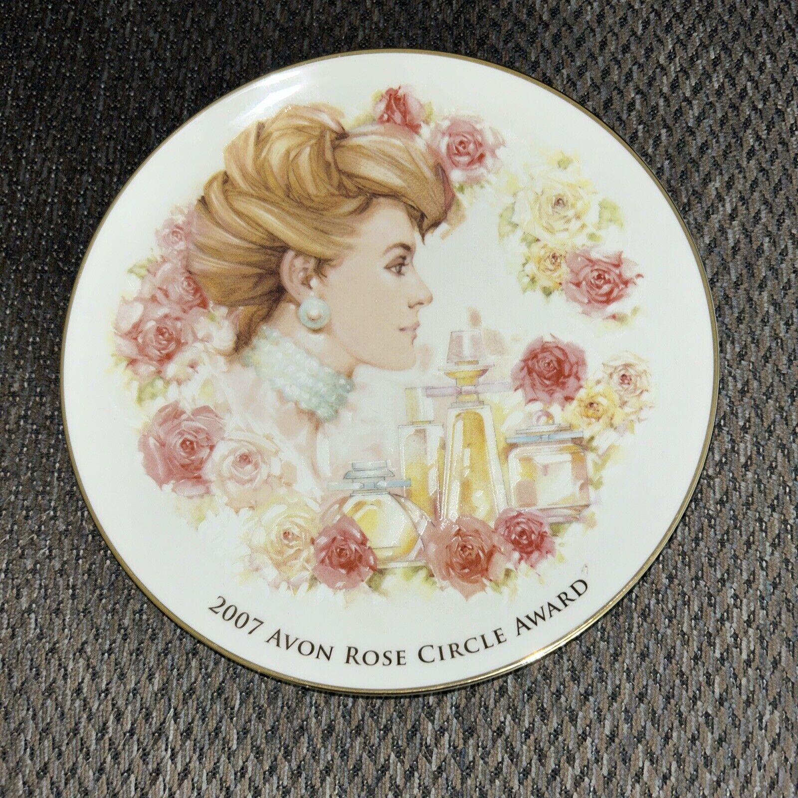 2007 Avon Rose Circle Award Plate 