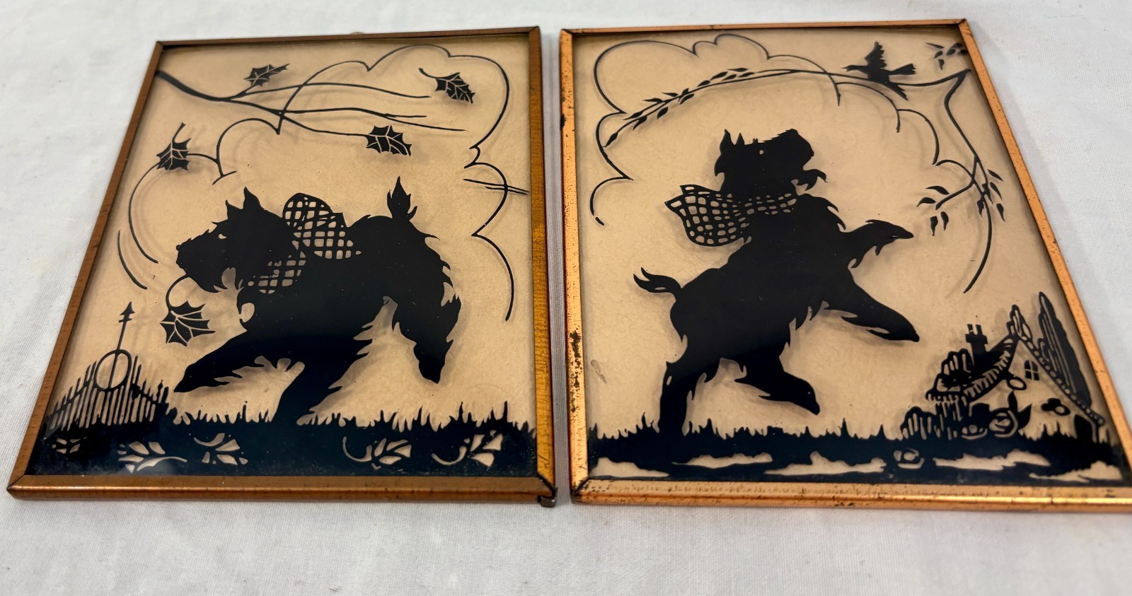 Vintage 1940s Scottie Dog Reverse Painting Silhouette Convex Glass Terrier