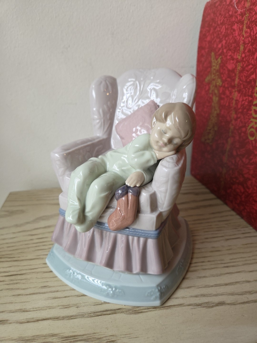 Lladro 6667 Visions of Sugarplums Retired Mint Original Red Box W/ Sleeve Rare