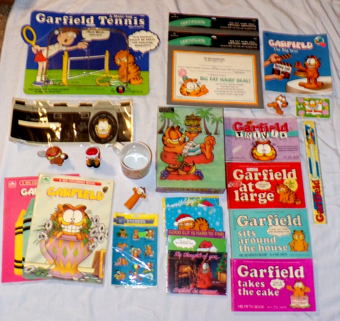 Huge VTG Lot Jim Davis Garfield Cat Ornaments Post Cards Books Ruler Coffee Cup