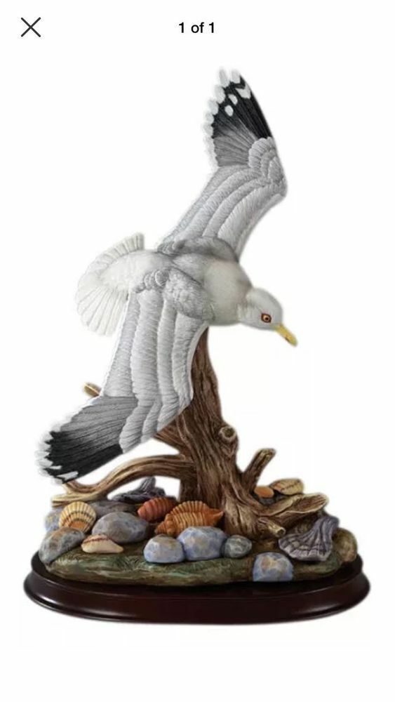 Andrea by Sadek Wingspread Sea Gull Bird Hand Painted Figurine # 9738 Birds