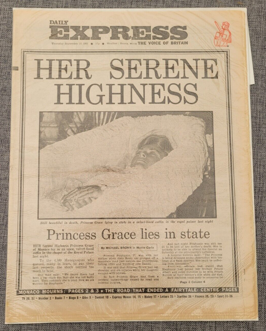 DAILY EXPRESS PRINCESS GRACE KELLY DIES MONACO 16TH SEPT 1982 NEWSPAPER