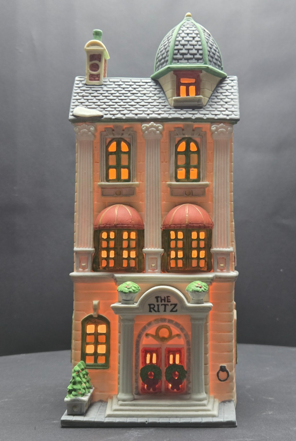 Dept 56 Ritz Hotel 5973-0 Christmas in the City 1989 Retired Light Foam