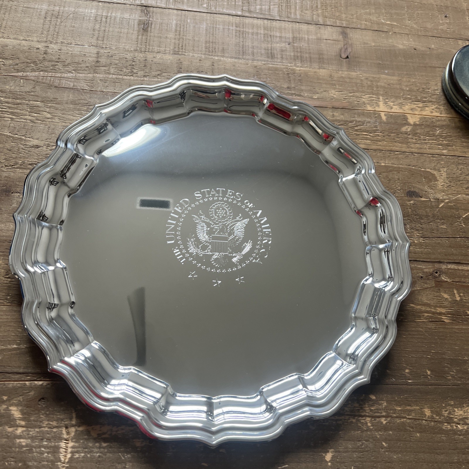 Salisbury Pewter 14” Chippendale Tray CCT14 – US Great Seal – Original Box Salisbury Pewter 14” Chippendale Tray CCT14 – US Great Seal – Original Box