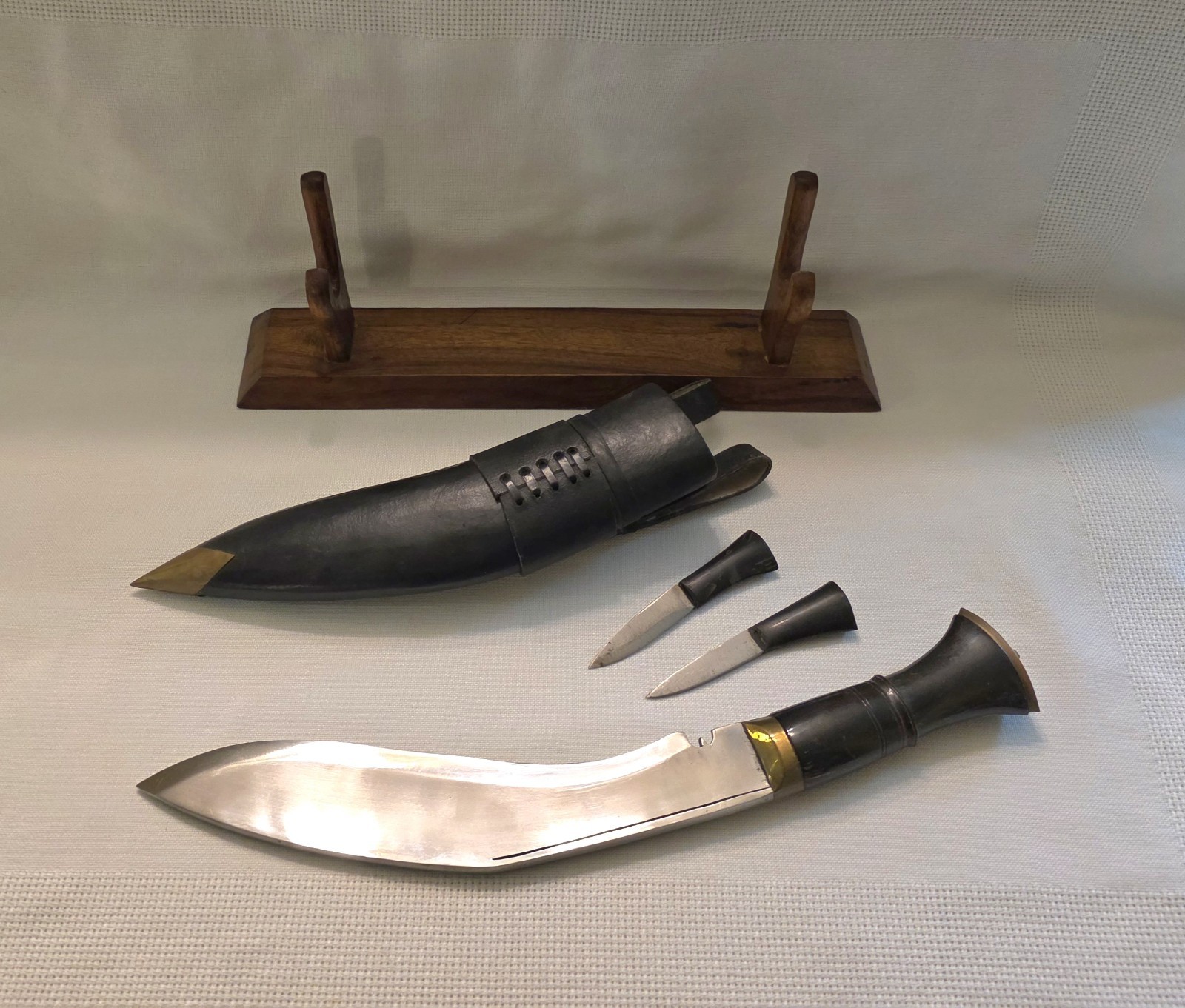 Vintage 1995 Nepal Kukri Khukuri Knife Horn Handle Sheath 2 Knives Stand