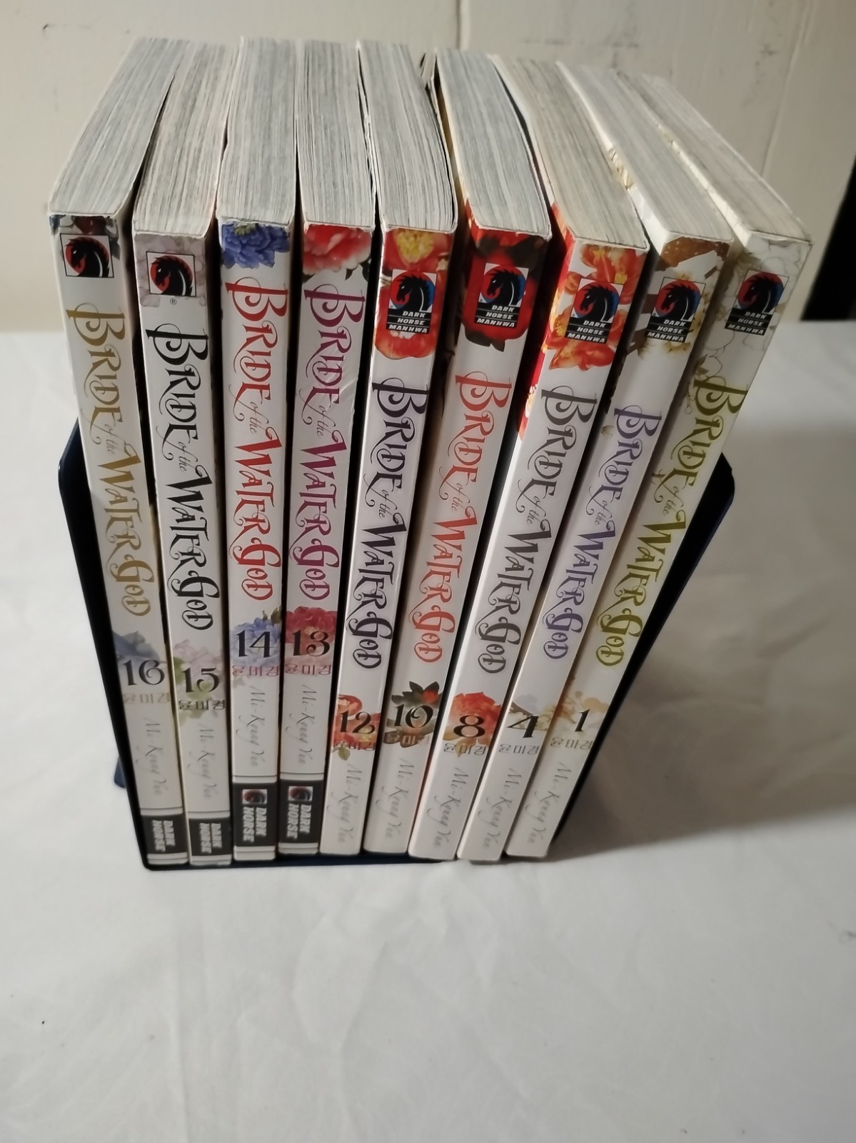 Lot of 9 volumes --Bride of the Water God English Manga.vol 1,4,8,10,12,13-16 Lot of 9 volumes --Bride of the Water God English Manga.vol 1,4,8,10,12,13-16